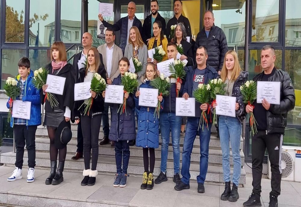 VIDEO. Recunoştinţă pentru sportivii de performanţă din Olt. Premiaţi de CJ