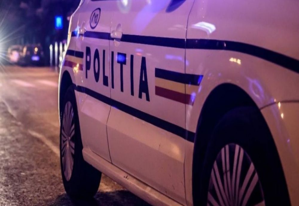 Poliţiştii din Slatina au întrerupt un botez