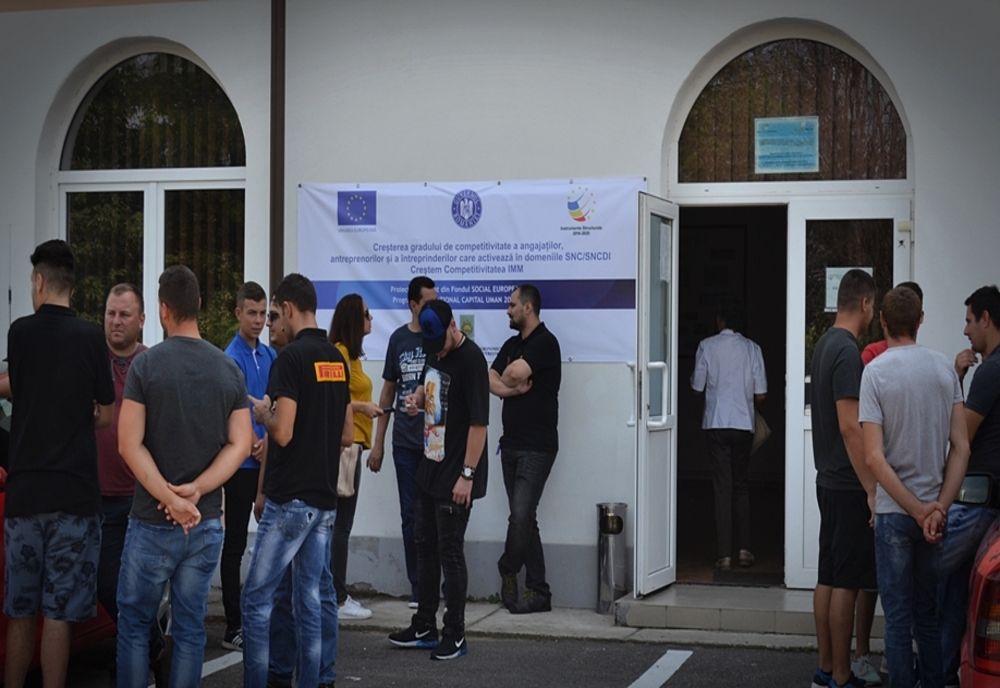 Câte locuri sunt disponibile la singura facultate din Slatina. Ultima săptămână de înscrieri