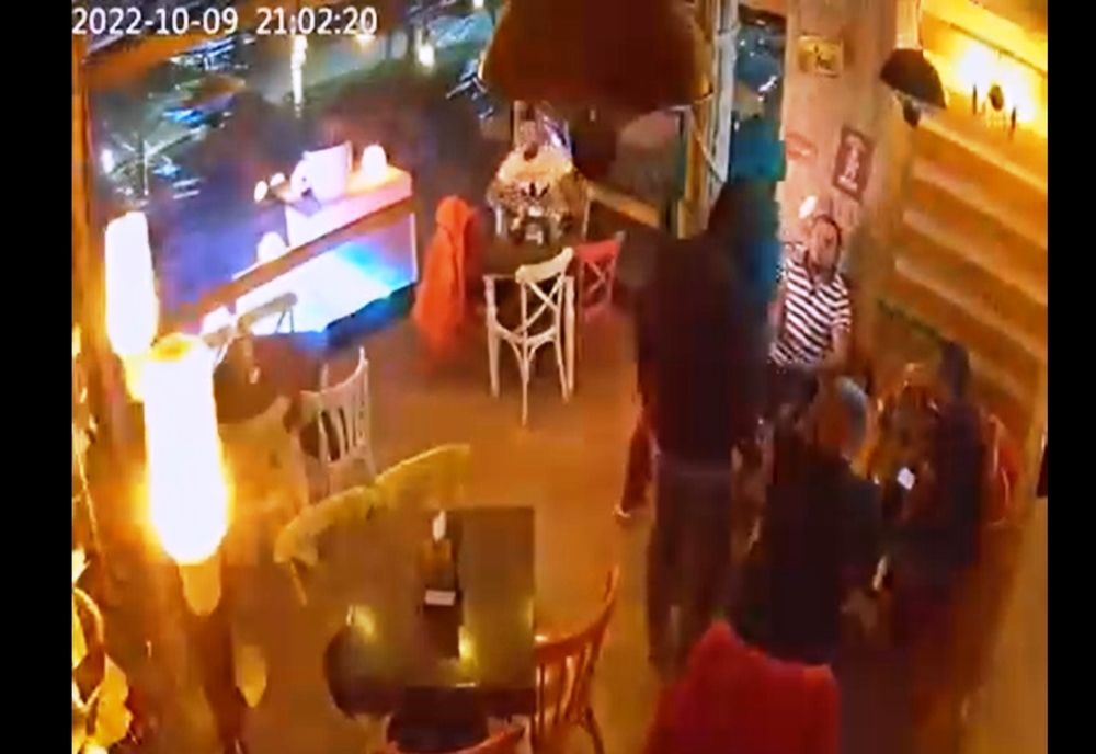 Olt: Focuri de armă în urma unui scandal într-un local din Balş (VIDEO)