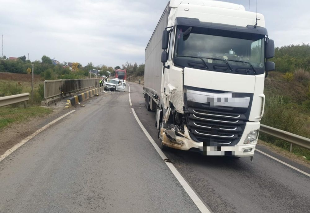 Trafic rutier blocat, în judeţul Olt, din cauza unui accident rutier