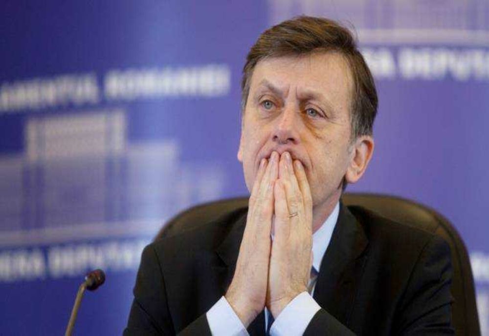 ANTONESCU NEAGĂ TENSIUNILE CU BOLOJAN: "ÎN POLITICĂ NU EXISTĂ RELAȚII FIERBINȚI"