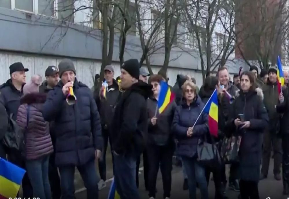 ANGAJAȚII DIN ENERGIE AU PROTESTAT ÎMPOTRIVA ORDONANȚEI SĂRĂCIEI