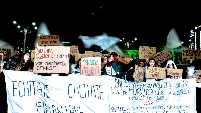Studenții români au ieșit în stradă