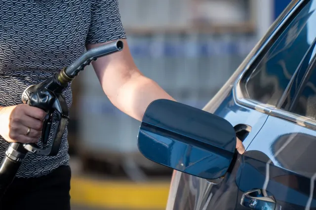 INS: Cele mai mari scumpiri din ultimul an, la chirii, motorină și benzină. Cu cât au crescut prețurile alimentelor