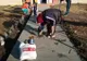 Se întâmplă într-un sat din Olt: Părinții și bunicii au transformat curtea grădiniței într-un colț de rai