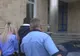 Individ arestat preventiv după ce a urmărit două tinere și a amenințat un adolescent cu cuțitul