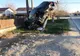 Accident spectaculos. Un tânăr a ajuns cu maşină într-un pom de la marginea drumului