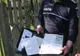 Un bărbat din Caracal a pierdut o mapă cu bani şi documente. Poliţiştii din Caracal au găsit-o şi i-au înapoiat-o