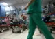 Olt: Un tânăr de doar 34 de ani, revenit recent din Anglia, mort după ce a fost infectat cu COVID-19
