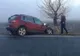 Olt: A intrat într-un copac, după o depăşire neregulamentară